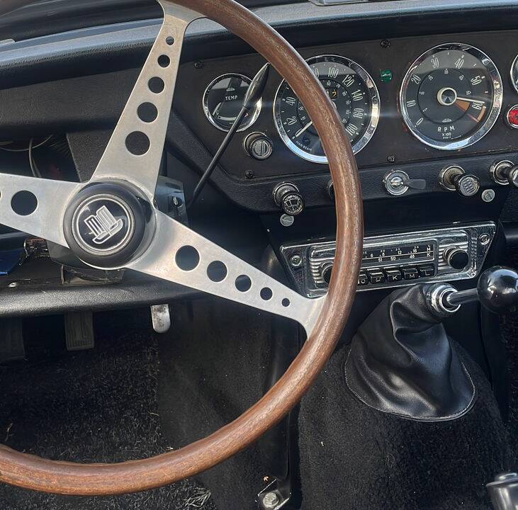 Immagine 2/5 di Triumph Spitfire Mk II (1967)