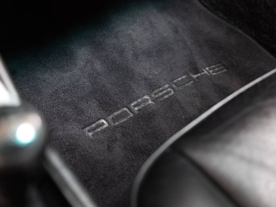 Bild 24/30 von Porsche 911 Carrera 4 (1990)