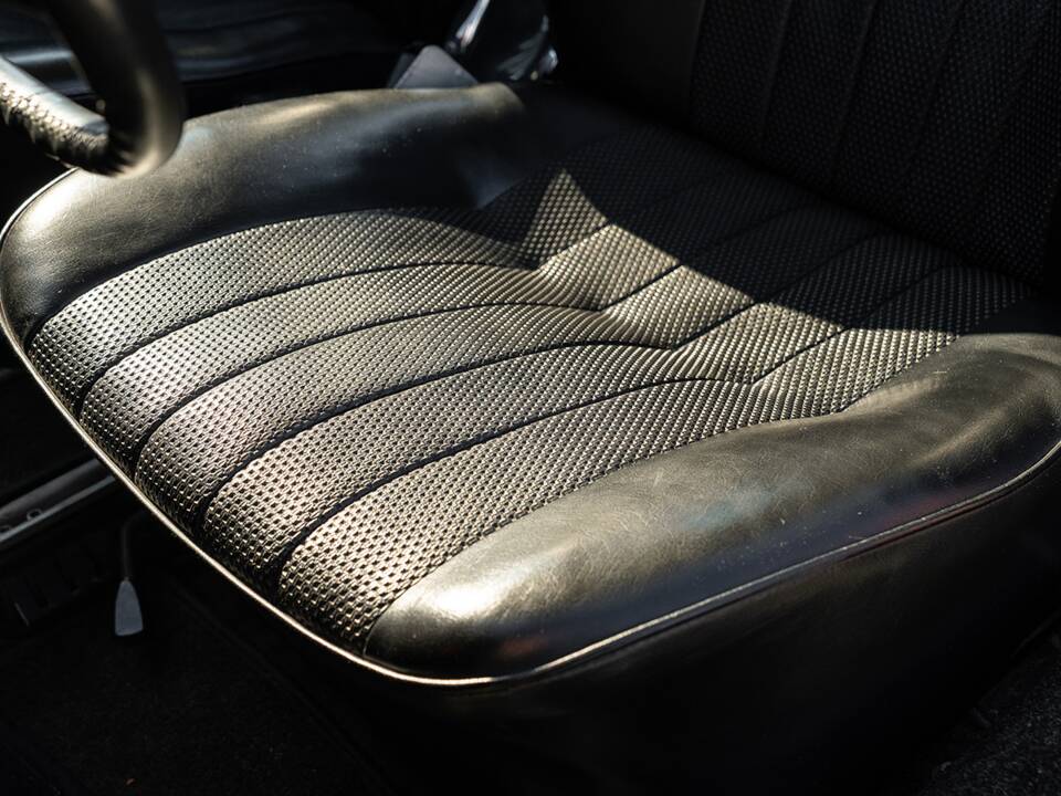 Image 28/47 de Porsche 911 2.2 S (1970)