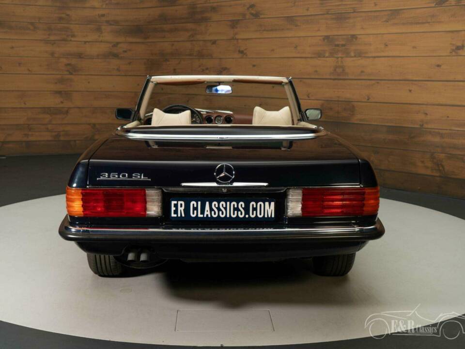 Image 7/20 of Mercedes-Benz 350 SL (1971)