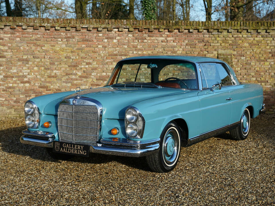 Image 23/50 of Mercedes-Benz 250 SE (1967)