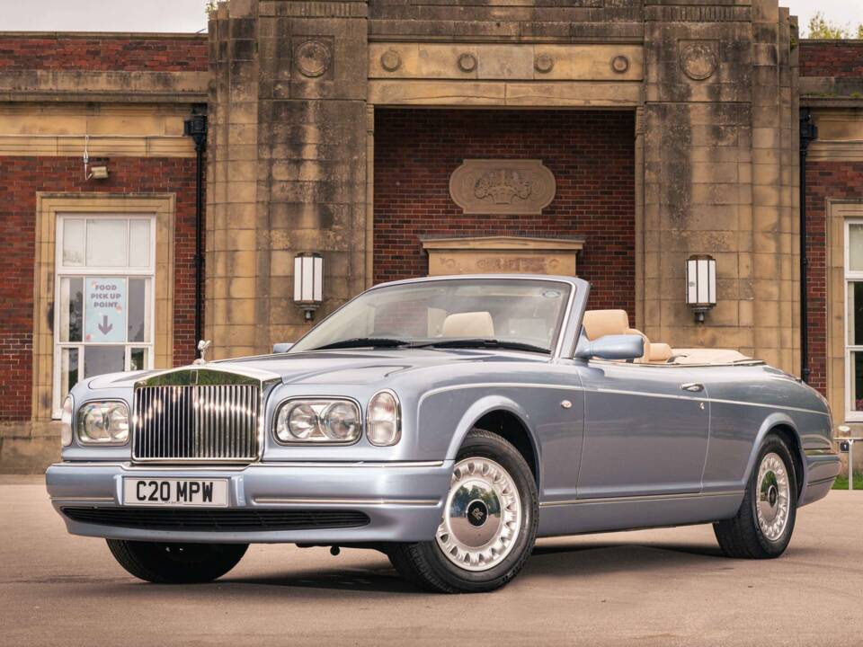 Immagine 1/38 di Rolls-Royce Corniche V (2001)