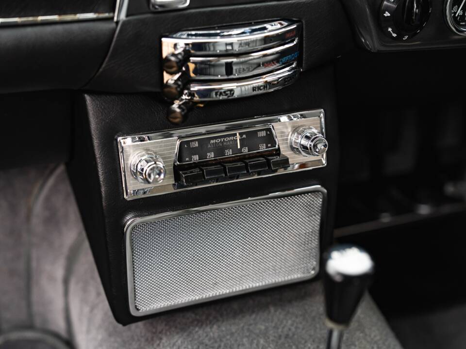 Image 18/42 de Aston Martin DB 5 (1964)