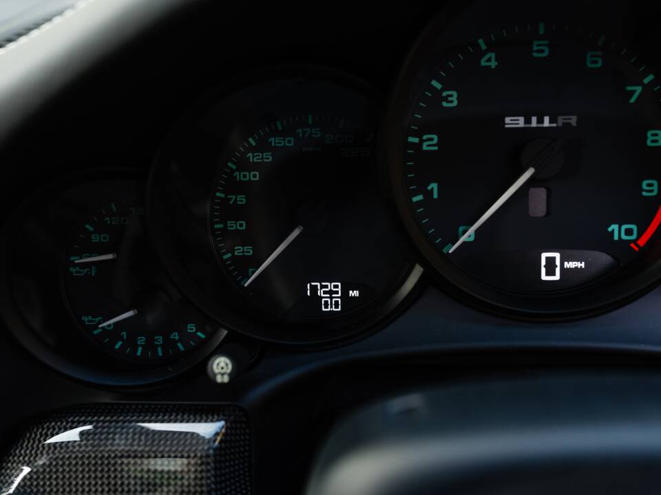 Image 26/42 of Porsche 911 R (2016)