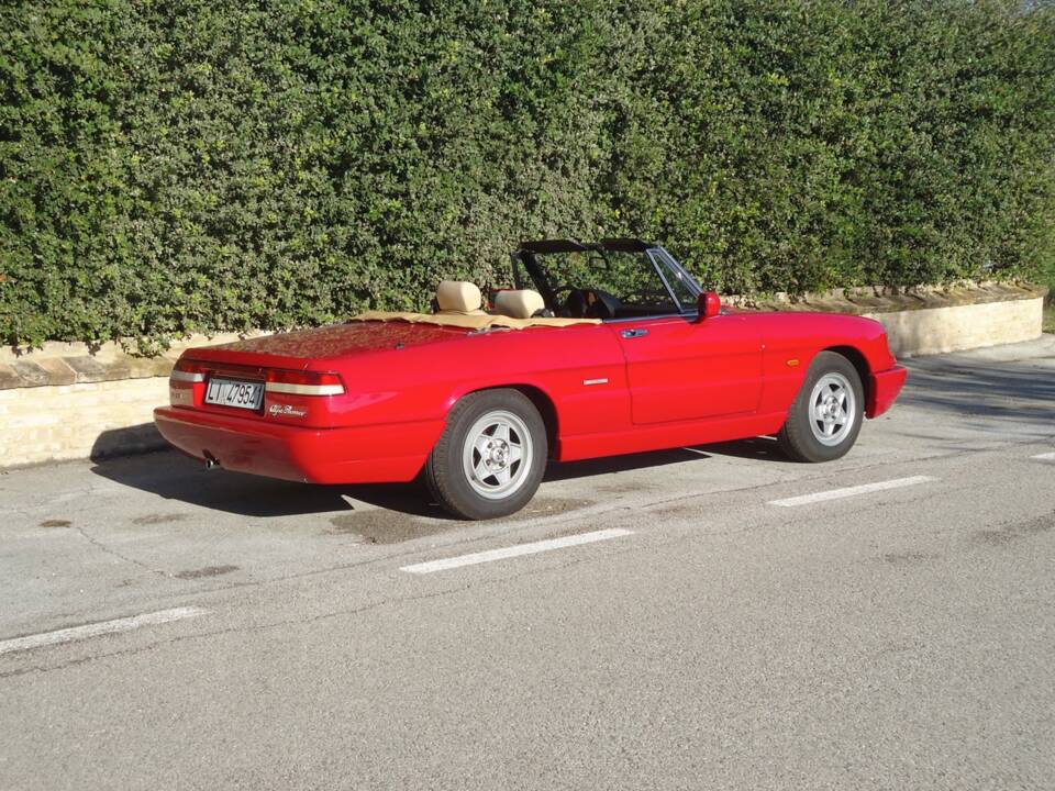 Image 4/28 of Alfa Romeo 1.6 Spider (1991)