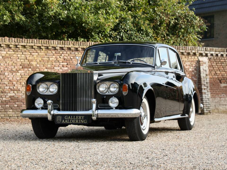 Image 13/50 de Rolls-Royce Silver Cloud III (1965)
