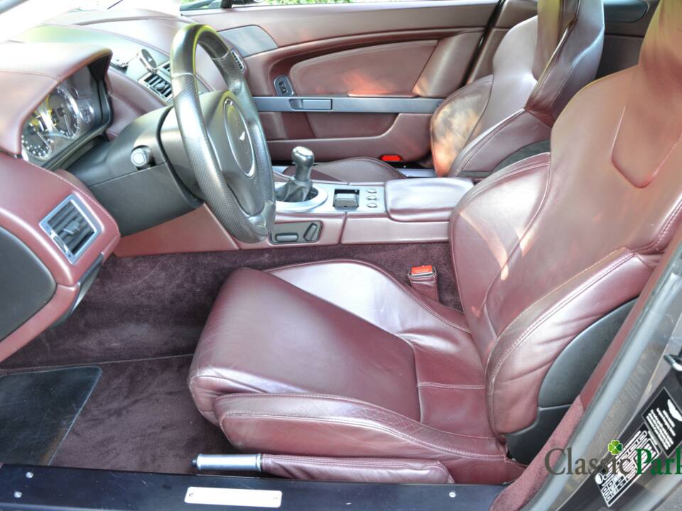 Image 9/50 de Aston Martin V8 Vantage (2005)