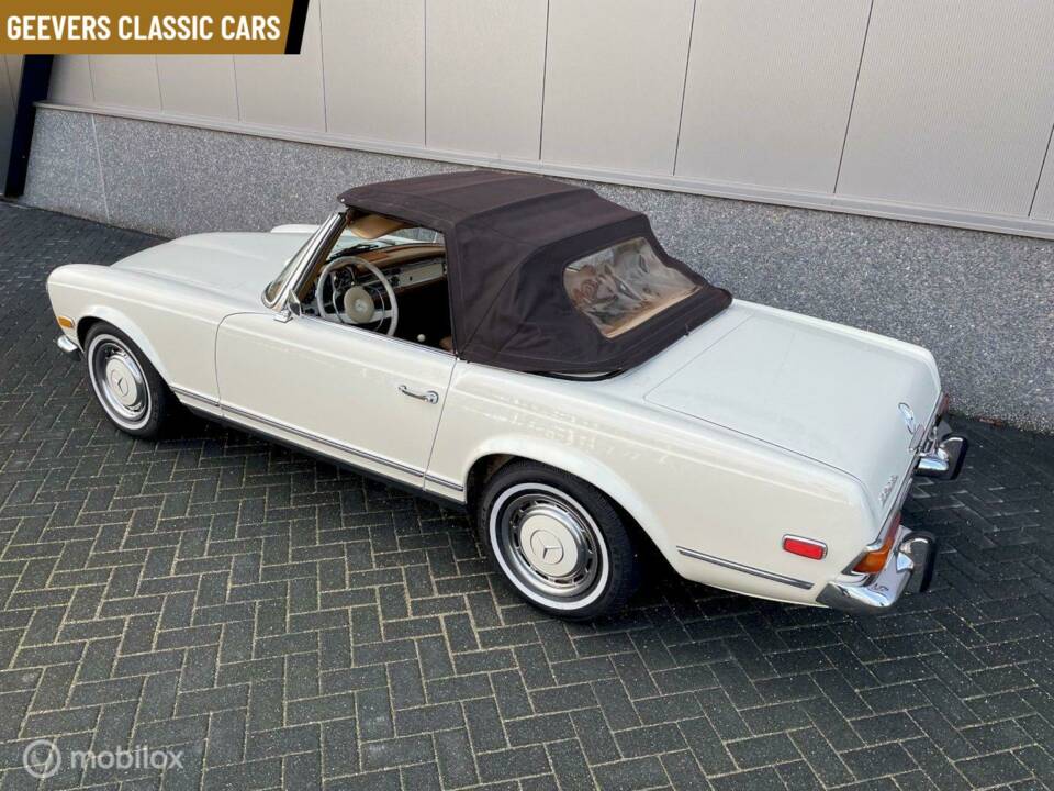 Afbeelding 8/12 van Mercedes-Benz 280 SL (1970)