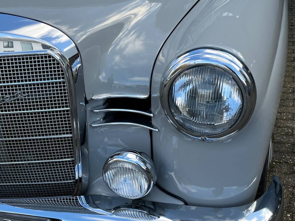 Immagine 5/86 di Mercedes-Benz 190 Db (1959)