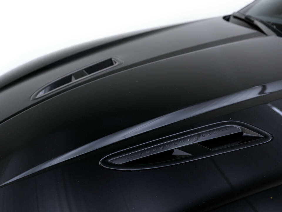Image 34/37 of Jaguar XKR (2008)