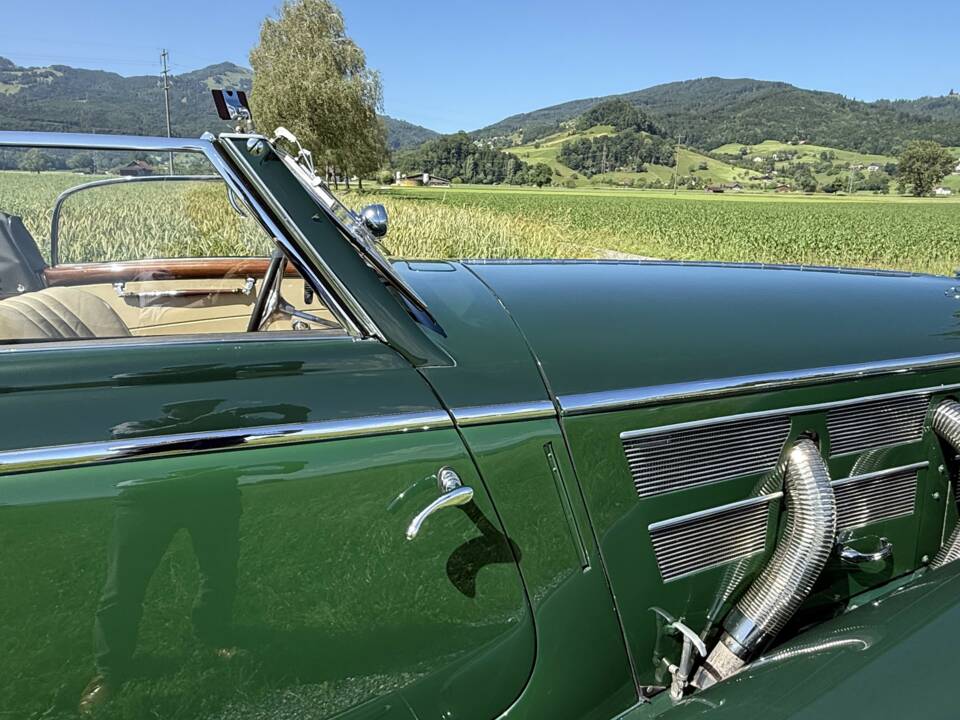 Bild 22/45 von Mercedes-Benz 540 K Cabriolet A (1937)