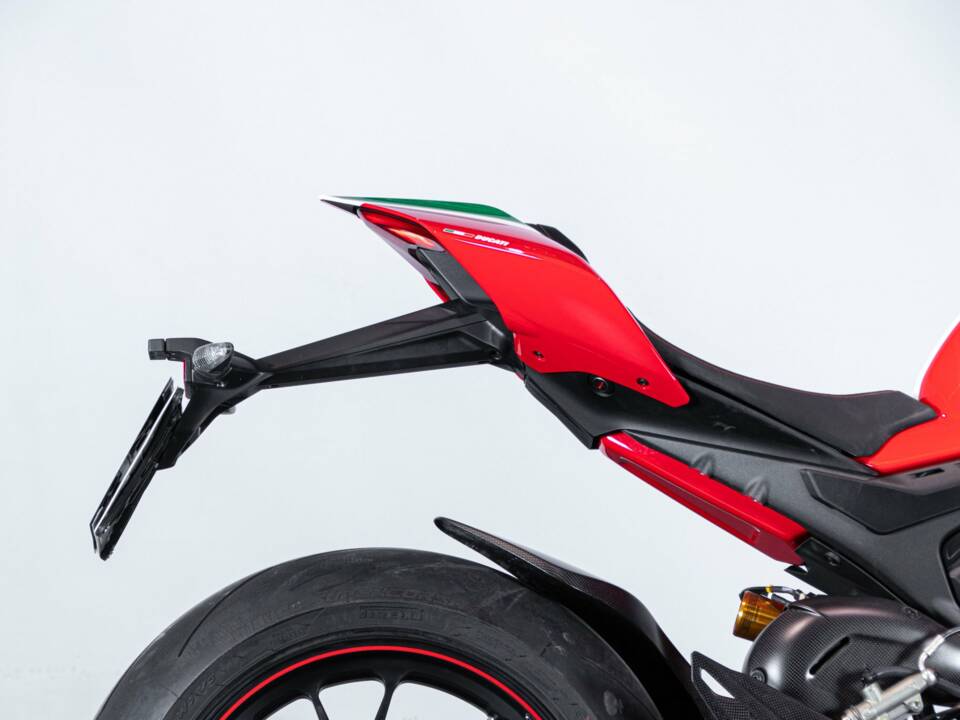Image 38/50 of Ducati DUMMY (2018)