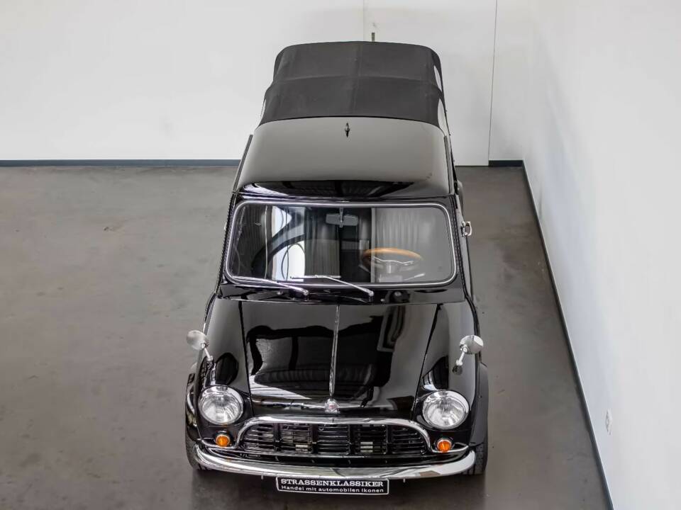 Imagen 5/25 de Mini 1000 (1978)