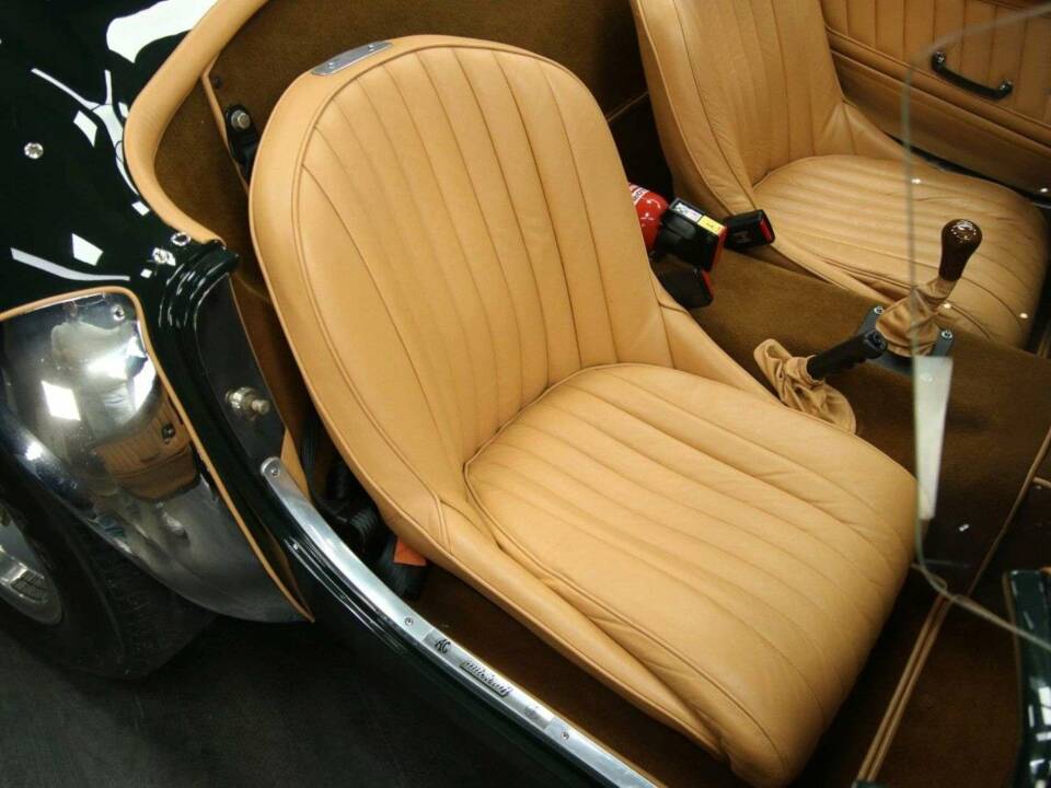 Image 19/30 of AC Cobra Mk IV (1989)