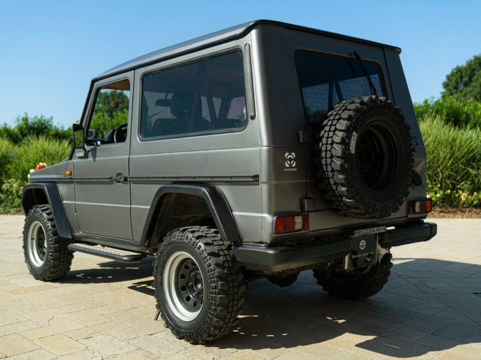 Image 14/50 de Mercedes-Benz 280 GE (SWB) (1981)