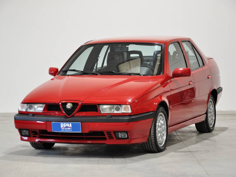 Imagen 3/30 de Alfa Romeo 155  2.0 Q4 4x4 (1992)