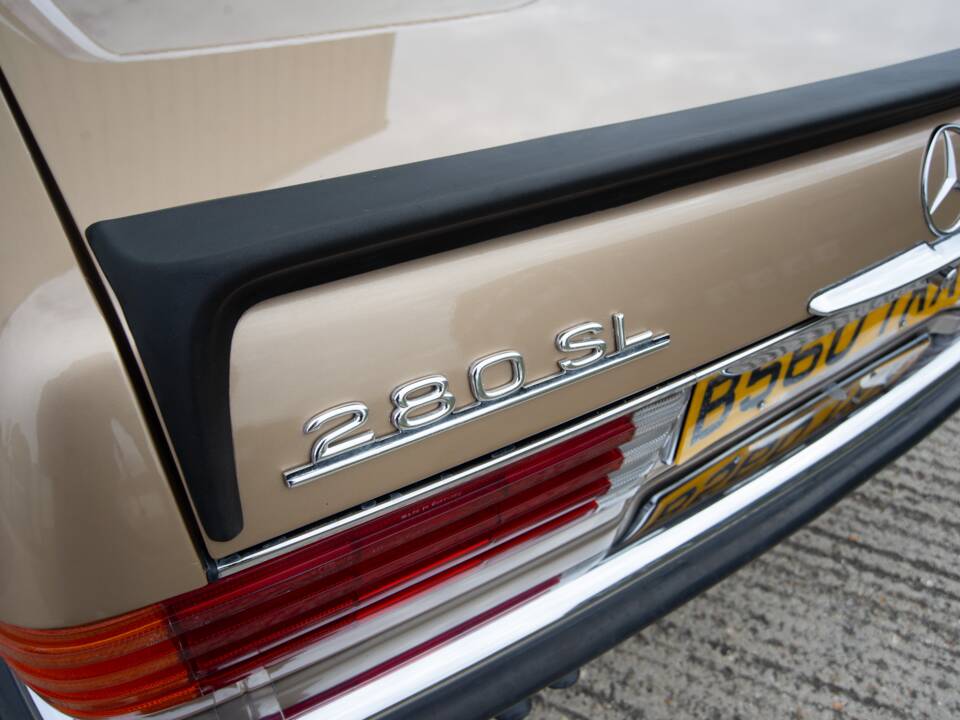 Bild 13/39 von Mercedes-Benz 280 SL (1984)