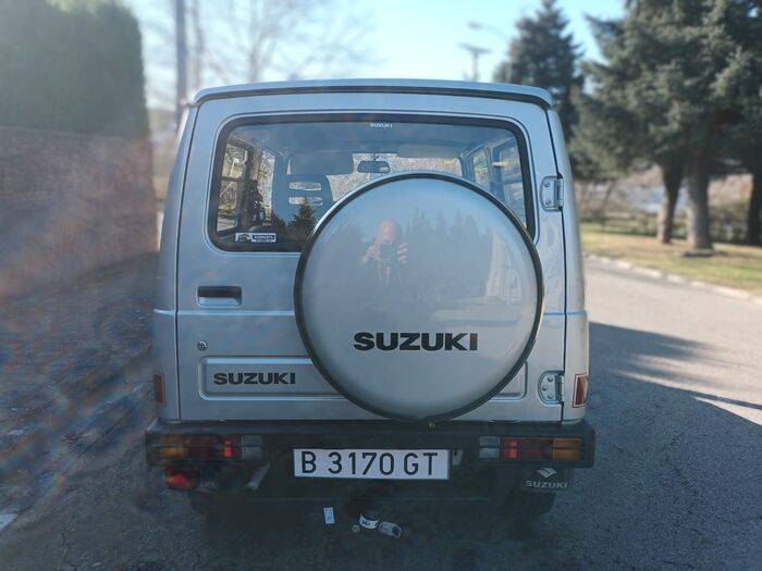 Image 8/9 of Suzuki SJ 410 (1985)
