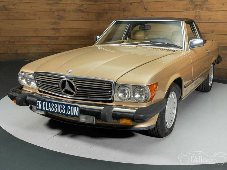 Image 13/19 of Mercedes-Benz 560 SL (1988)