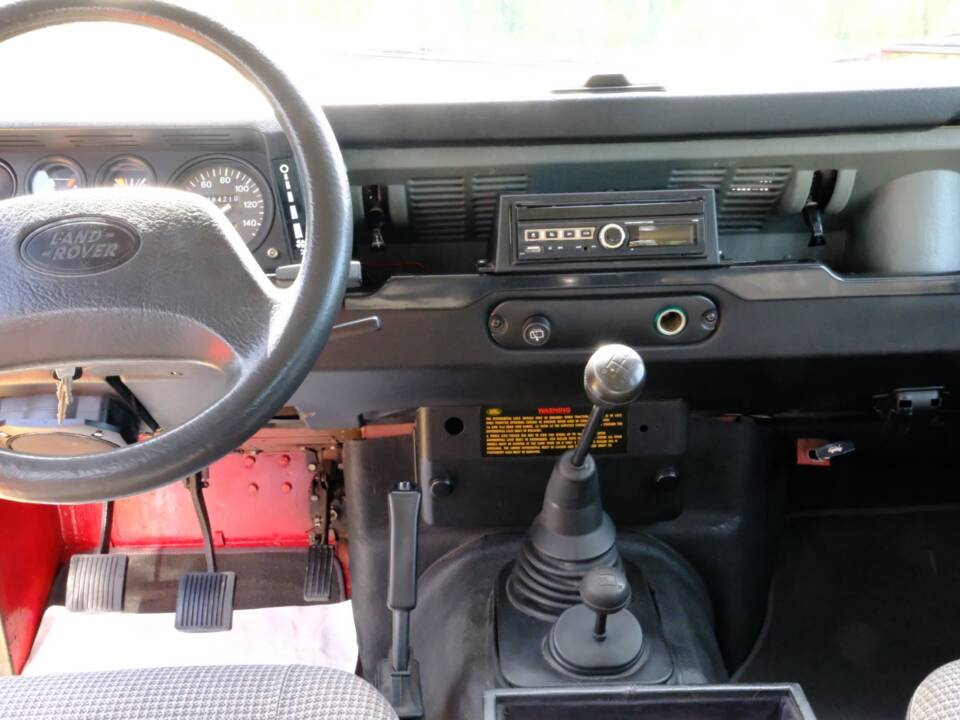 Afbeelding 18/31 van Land Rover Defender 110 300Tdi (1997)