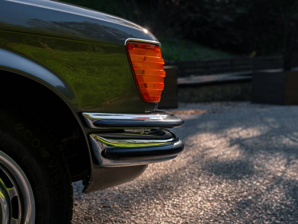 Bild 79/105 von Mercedes-Benz 280 S (1972)