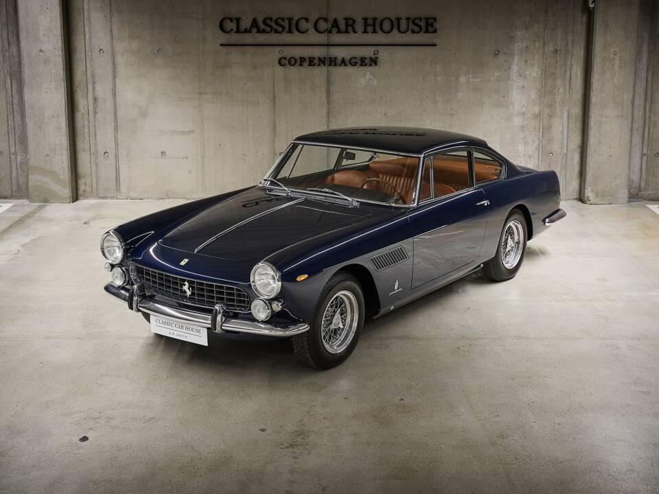 Imagen 14/90 de Ferrari 250 GT 2+2 (1963)