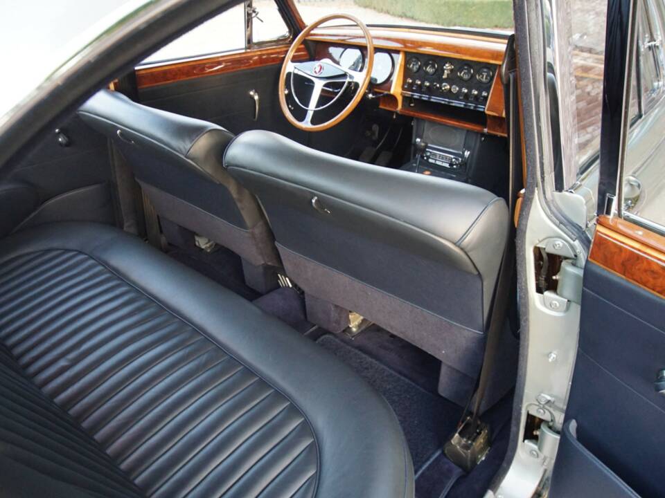 Bild 46/50 von Jaguar Mk II 3.4 (1964)