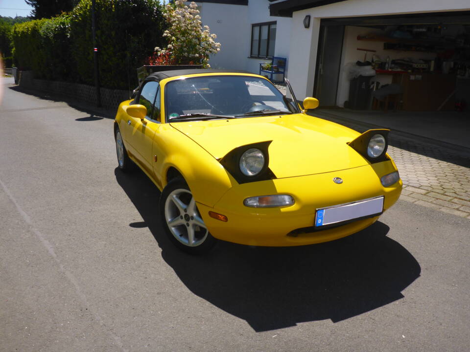 Immagine 36/56 di Mazda MX-5 1.6 (1995)
