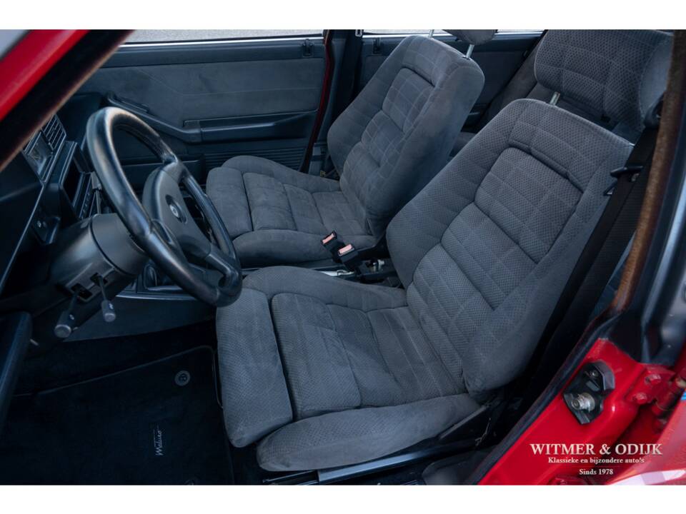 Immagine 4/27 di Lancia Delta HF Integrale (1991)