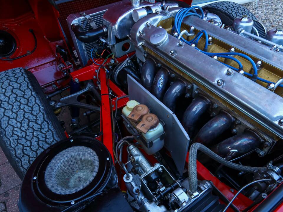 Image 32/50 de Jaguar Type E 3.8 (1964)