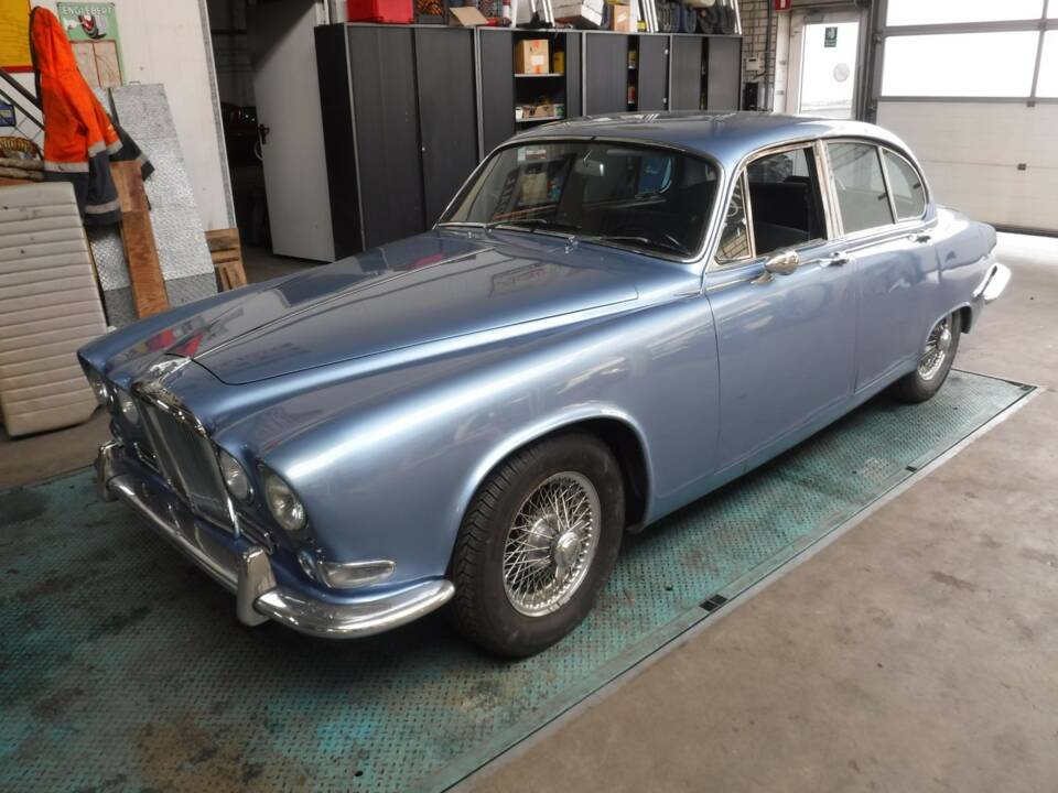 Image 10/50 of Jaguar 420 (1967)