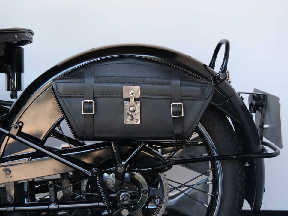 Image 61/99 of Brough-Superior SS 100 (1933)