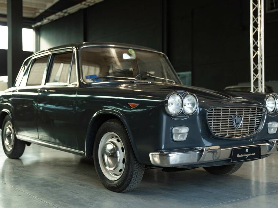 Image 3/43 of Lancia Flavia 1500 (1967)