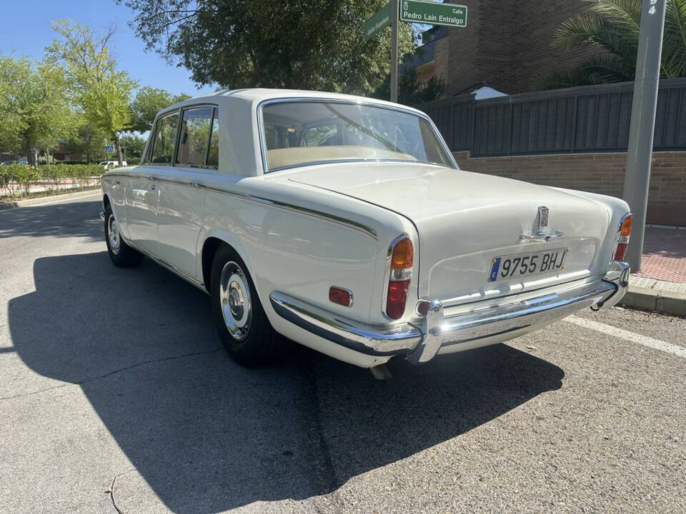 Image 7/8 de Rolls-Royce Silver Shadow I (1973)