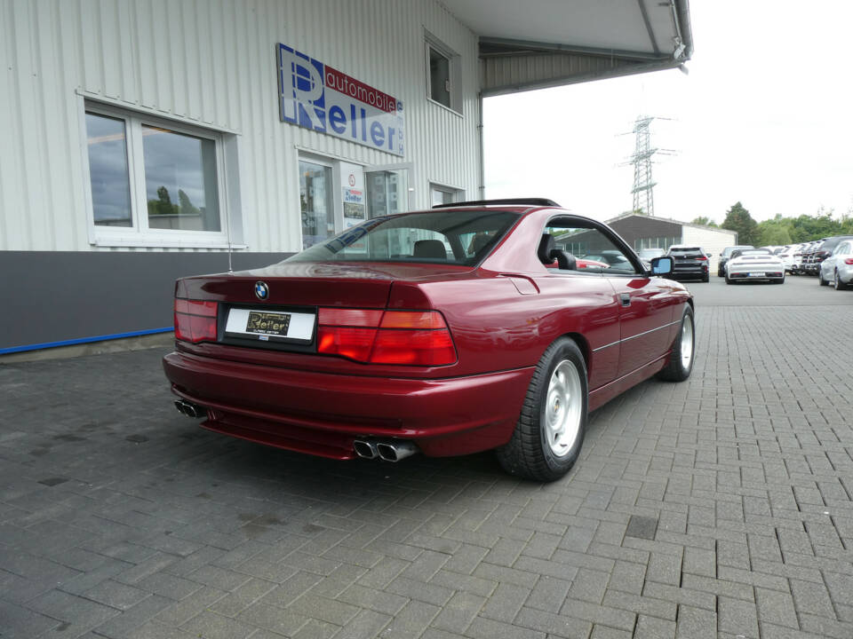 Image 4/30 de BMW 850i (1990)