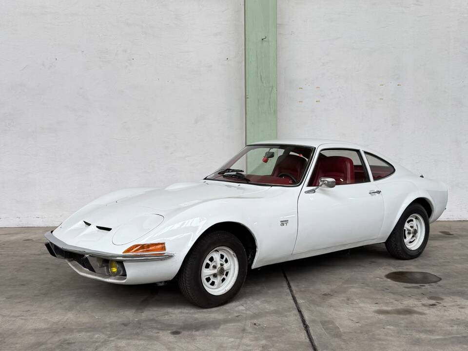 Image 30/159 of Opel GT 1900 (1970)