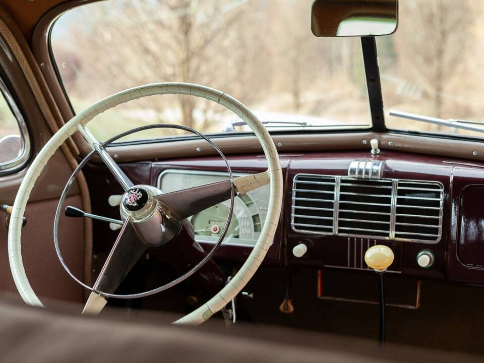 Immagine 4/5 di Buick Century Touring Sedan (1937)