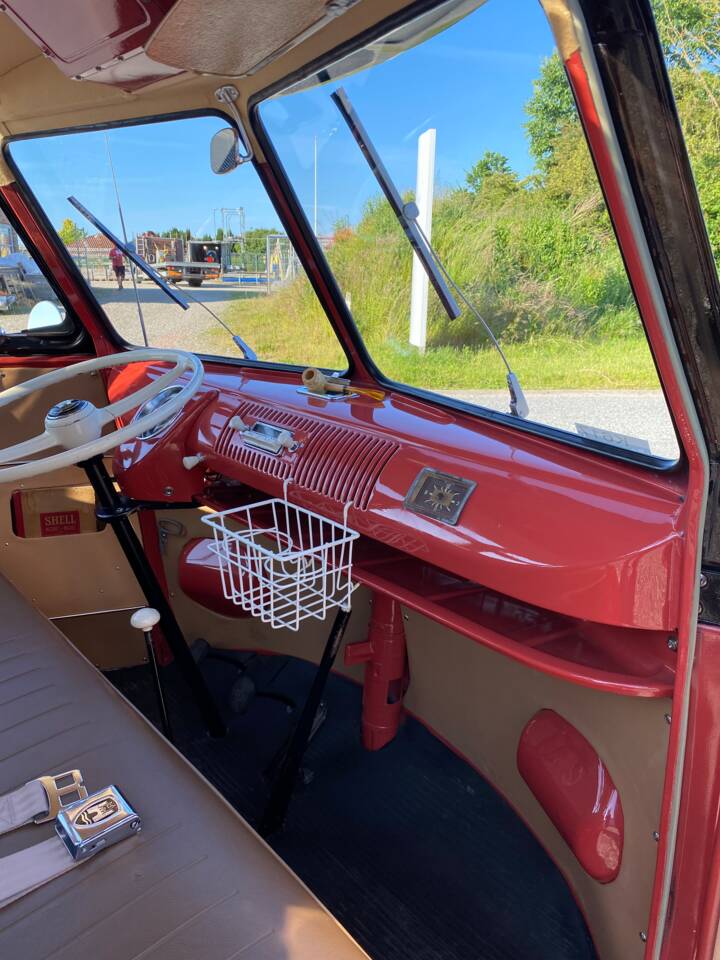 Immagine 31/61 di Volkswagen T1 Samba 1.2 (1958)