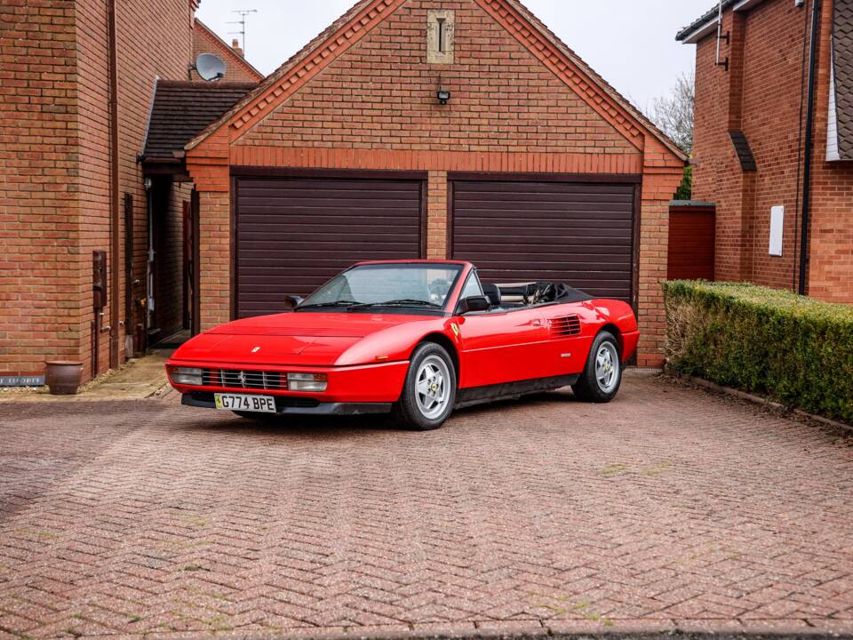 Image 14/42 of Ferrari Mondial T (1990)