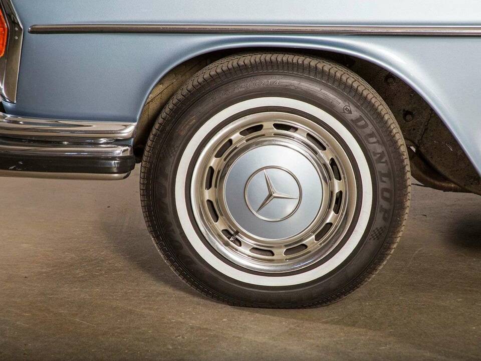 Afbeelding 32/36 van Mercedes-Benz 300 SEL 6.3 (1970)