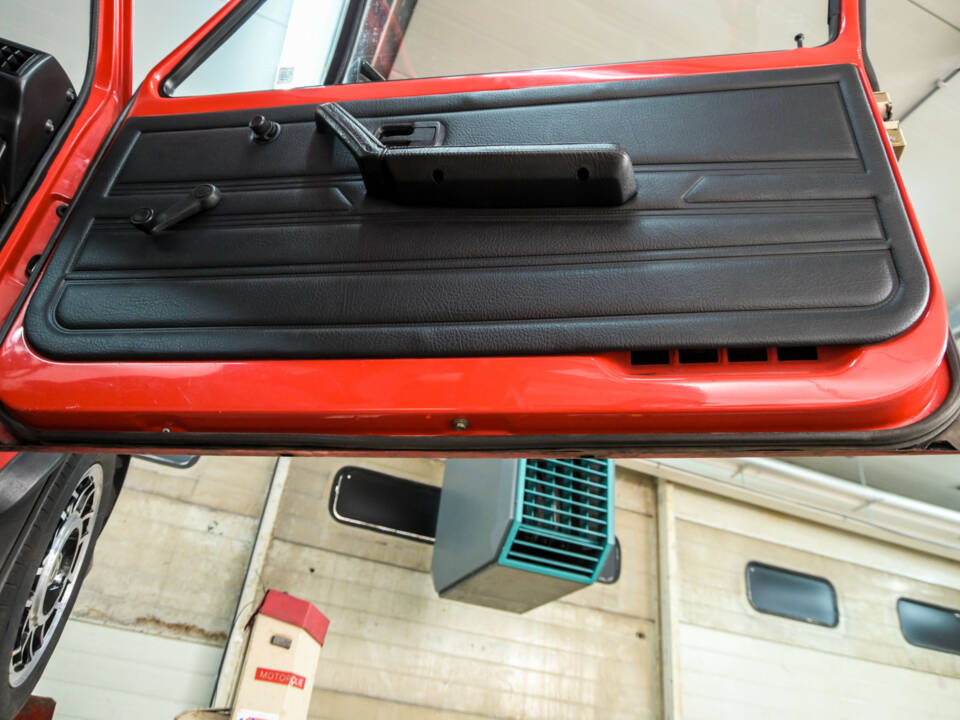 Image 46/50 of Volkswagen Golf Mk I GTI 1.8 (1983)