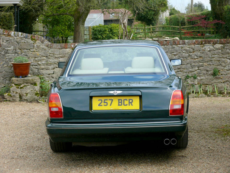 Image 8/18 of Bentley Continental R (1996)