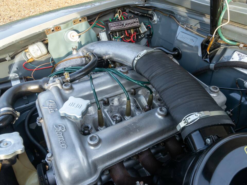 Afbeelding 30/50 van Alfa Romeo Giulia 1600 S (1968)