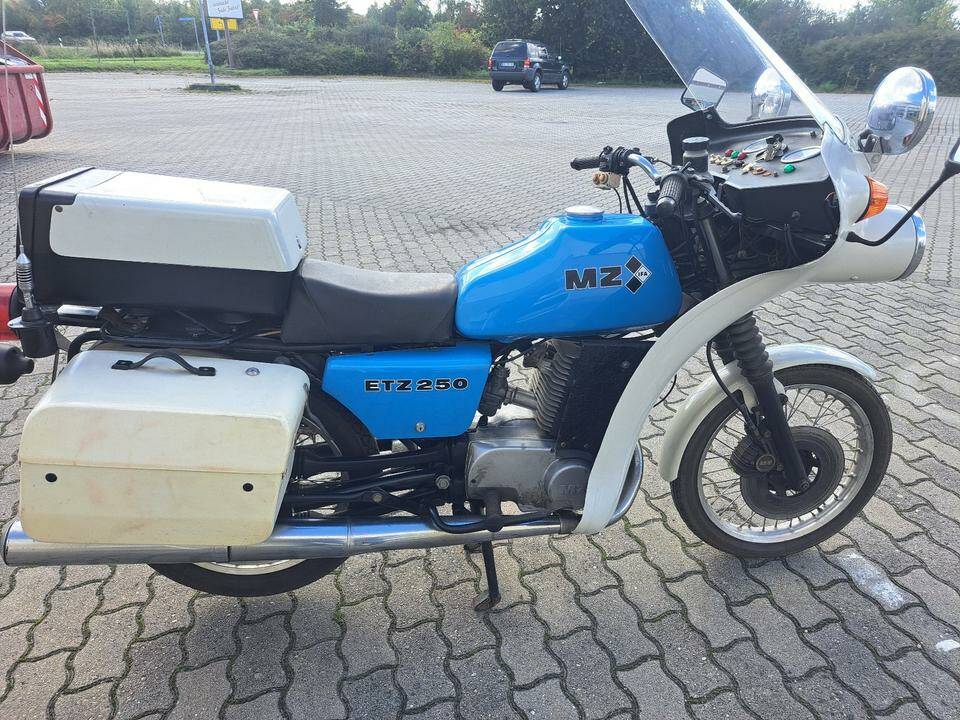 Bild 5/19 von MZ DUMMY (1900)