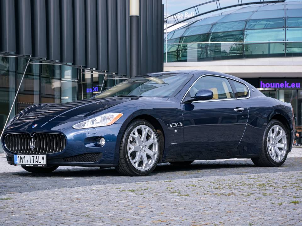 Image 1/22 of Maserati GranTurismo 4.2 (2008)