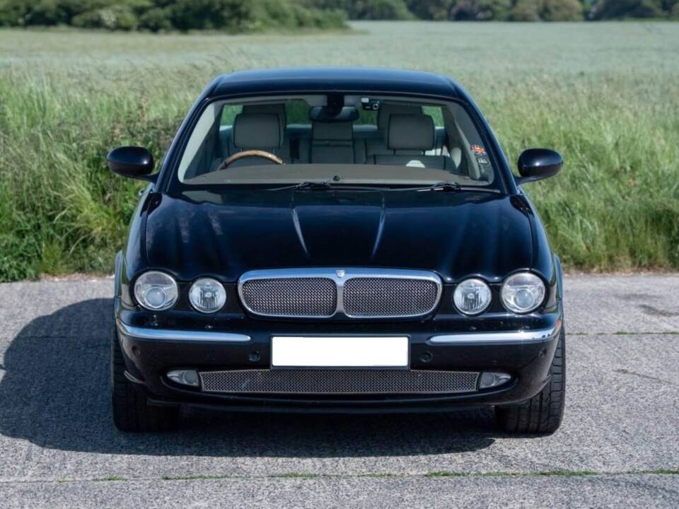 Bild 5/9 von Jaguar XJR Super V8 (2004)