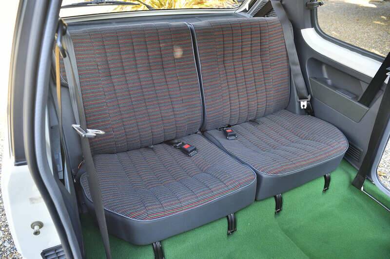 Image 31/35 of Peugeot 205 (1985)