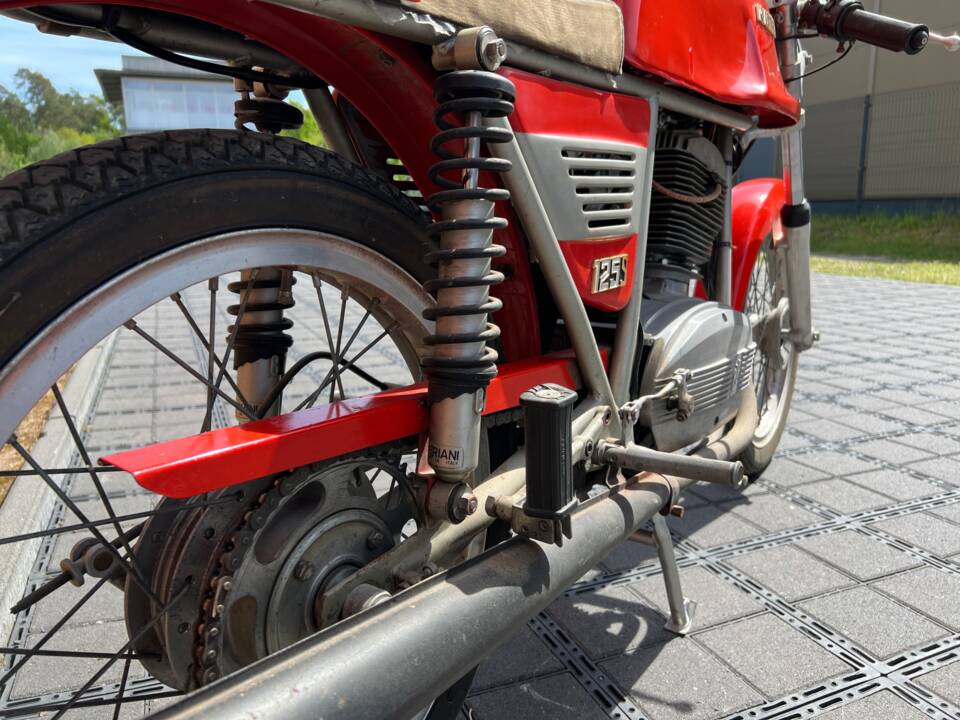 Image 6/17 of MV Agusta DUMMY (1972)