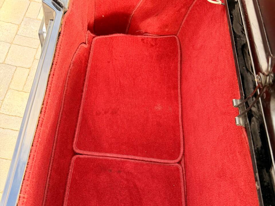 Bild 31/50 von Ferrari Dino 208 GT4 (1976)