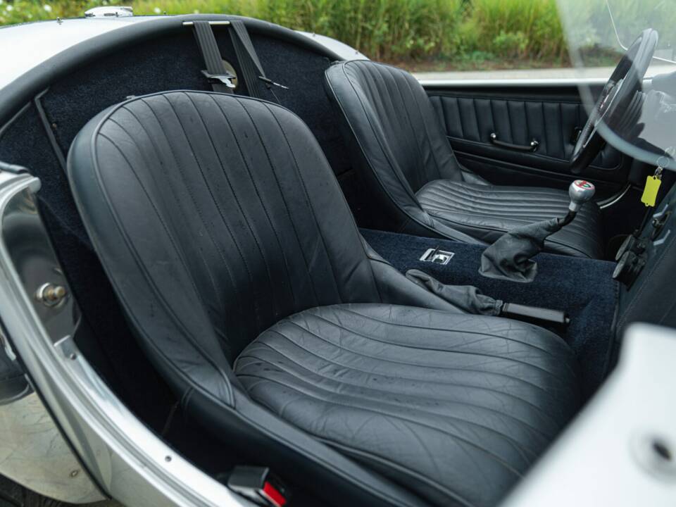 Image 32/50 of AC Cobra Mk IV (1987)